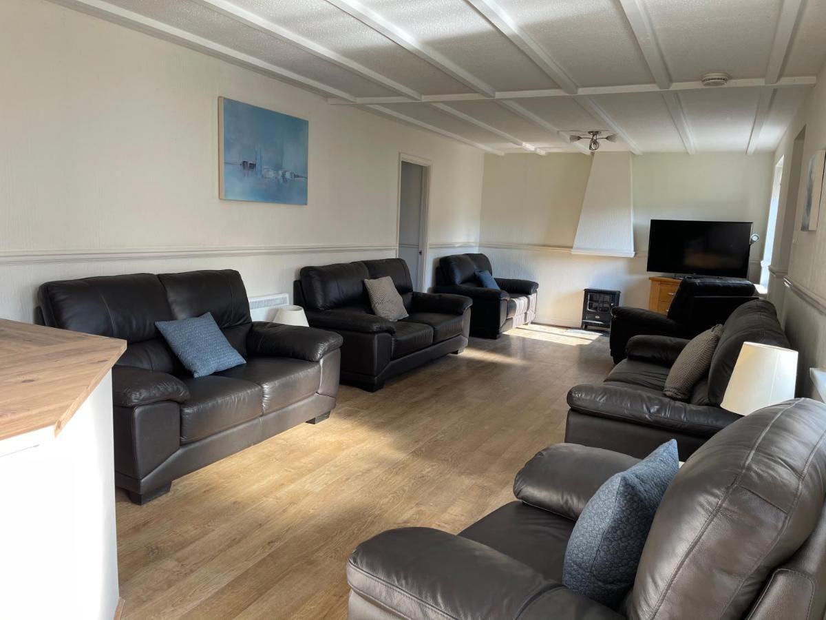 Ivy Tower Cottages Saint Florence Екстер'єр фото